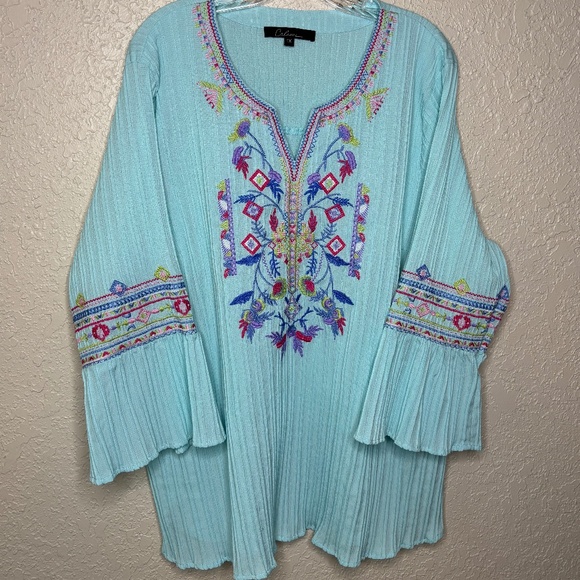 Calessa Blue Boho Chic Embroidery 3/4 Bell Sleeves Top Women's Size 1X - Picture 1 of 12